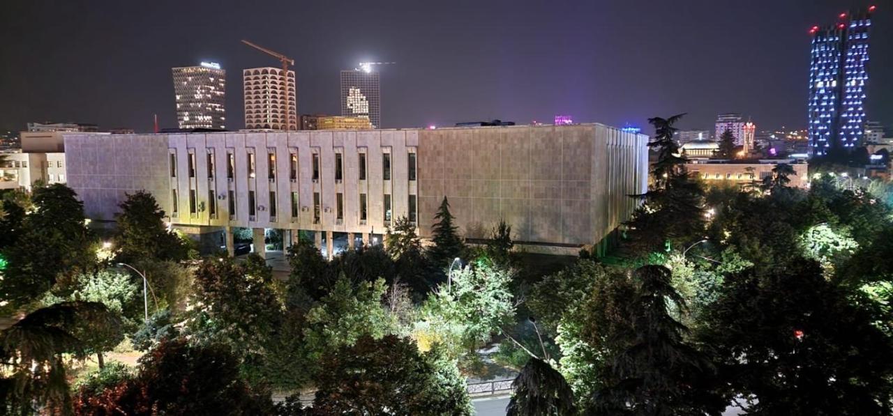 Apartment In Skanderbeg Square - Tirana Center 2 Zewnętrze zdjęcie