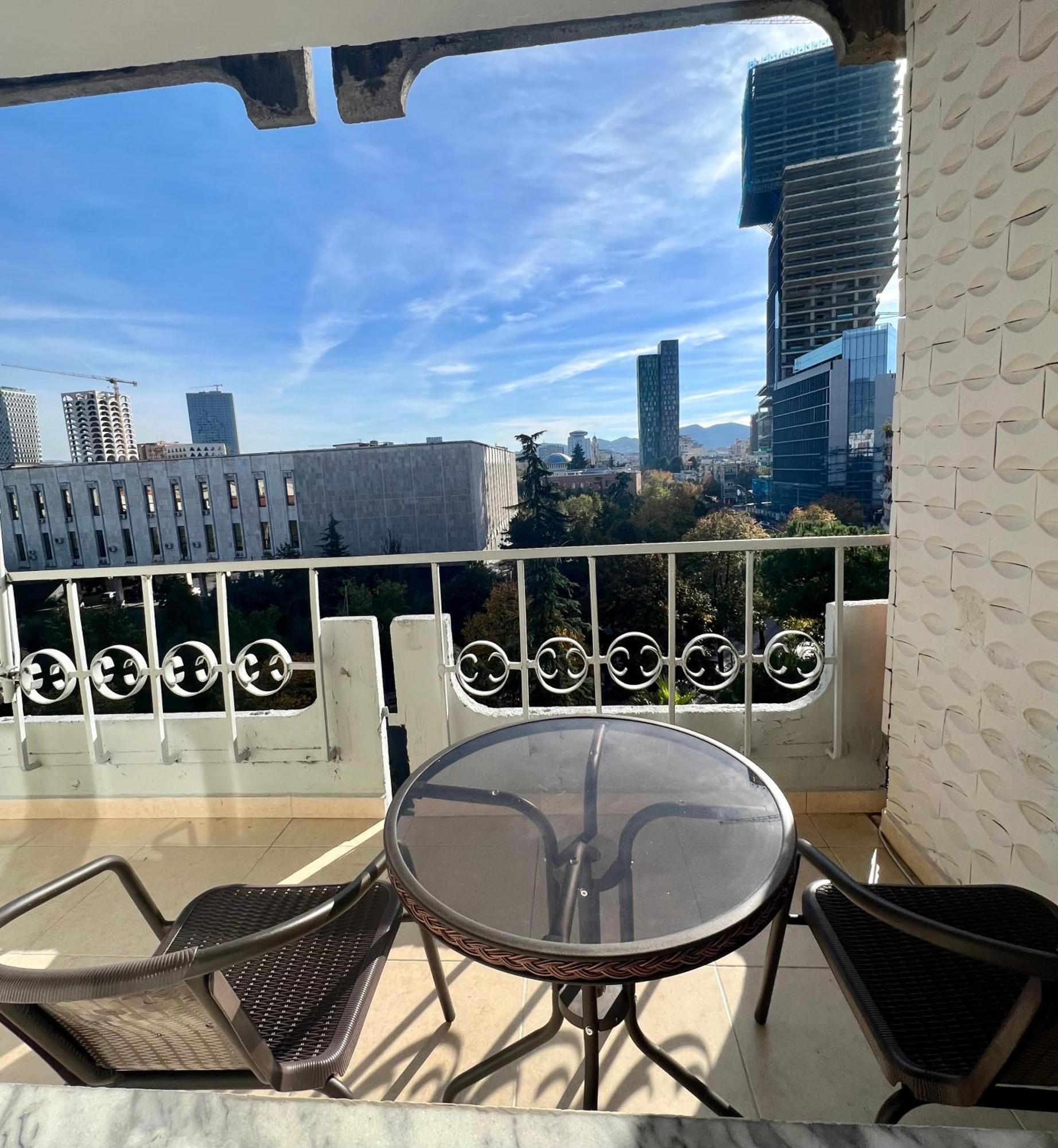 Apartment In Skanderbeg Square - Tirana Center 2 Zewnętrze zdjęcie
